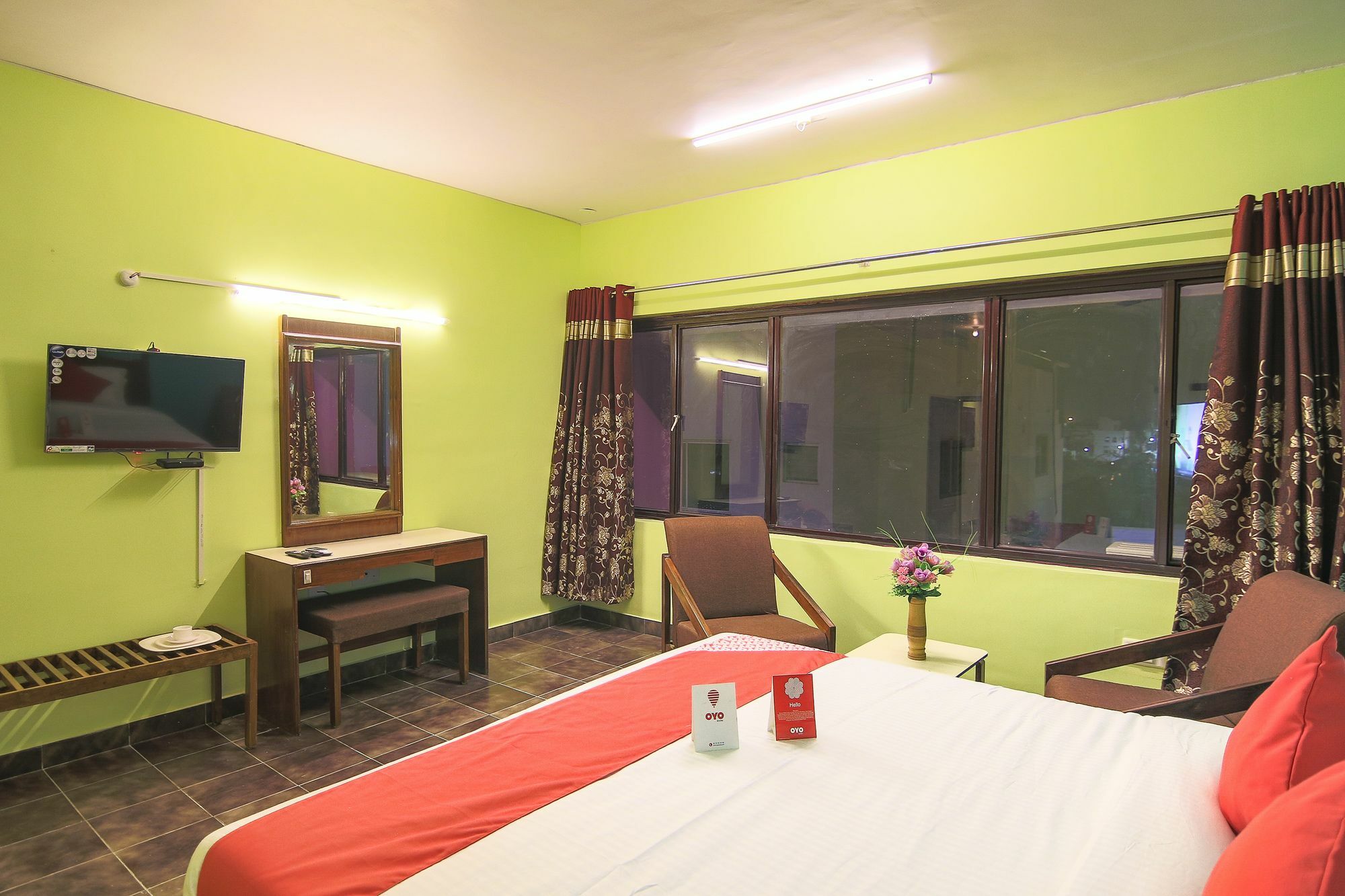 Oyo 10709 Hotel Sbt Visakhapatnam Exterior foto