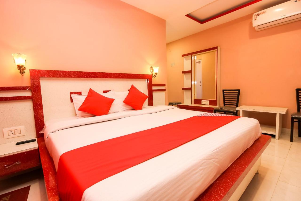 Oyo 10709 Hotel Sbt Visakhapatnam Exterior foto
